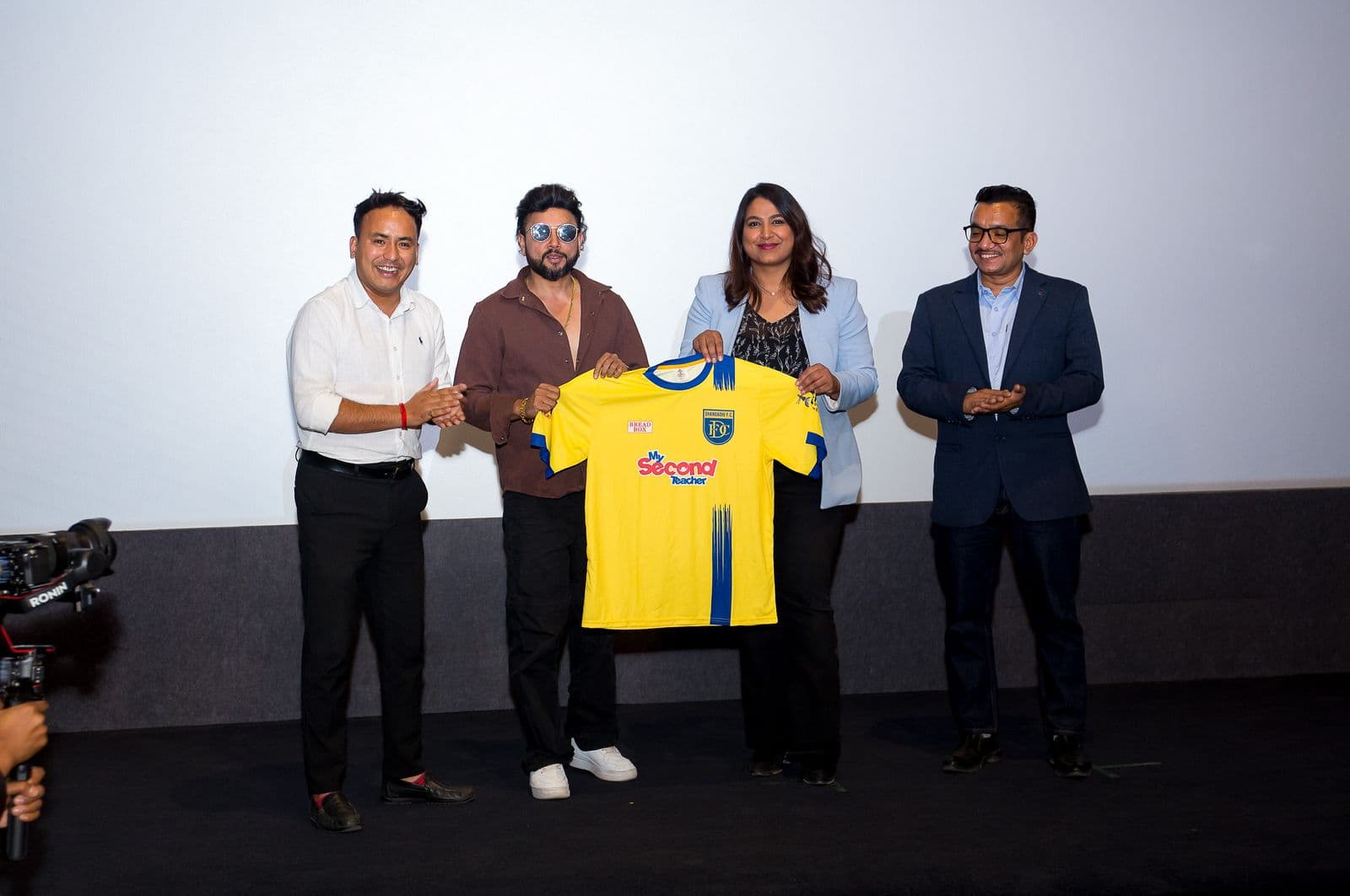 धनगढीको जर्सी र क्लब गान सार्वजनिक