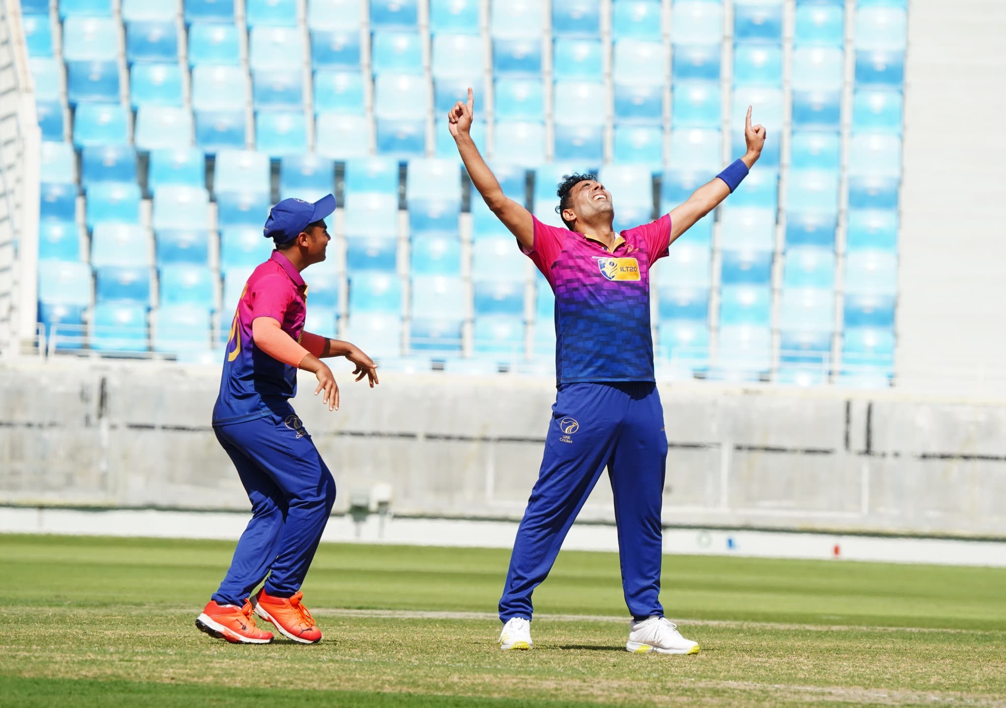 क्यानडाद्वारा युएईलाई २५५ रनको लक्ष्य