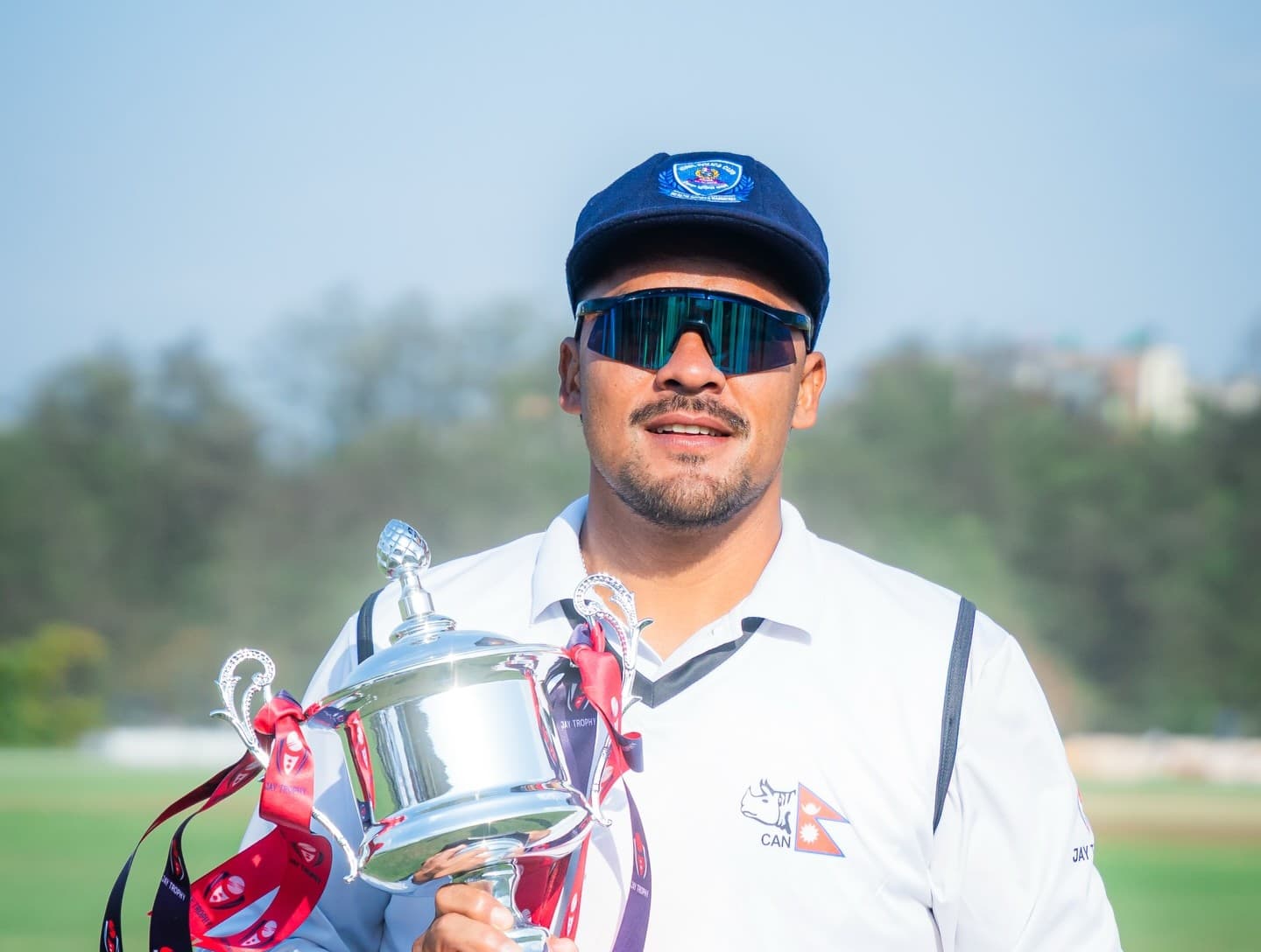 अम्पायरलाई कुट्ने चेतावनी दिने करणलाई एक खेलमा प्रतिबन्ध