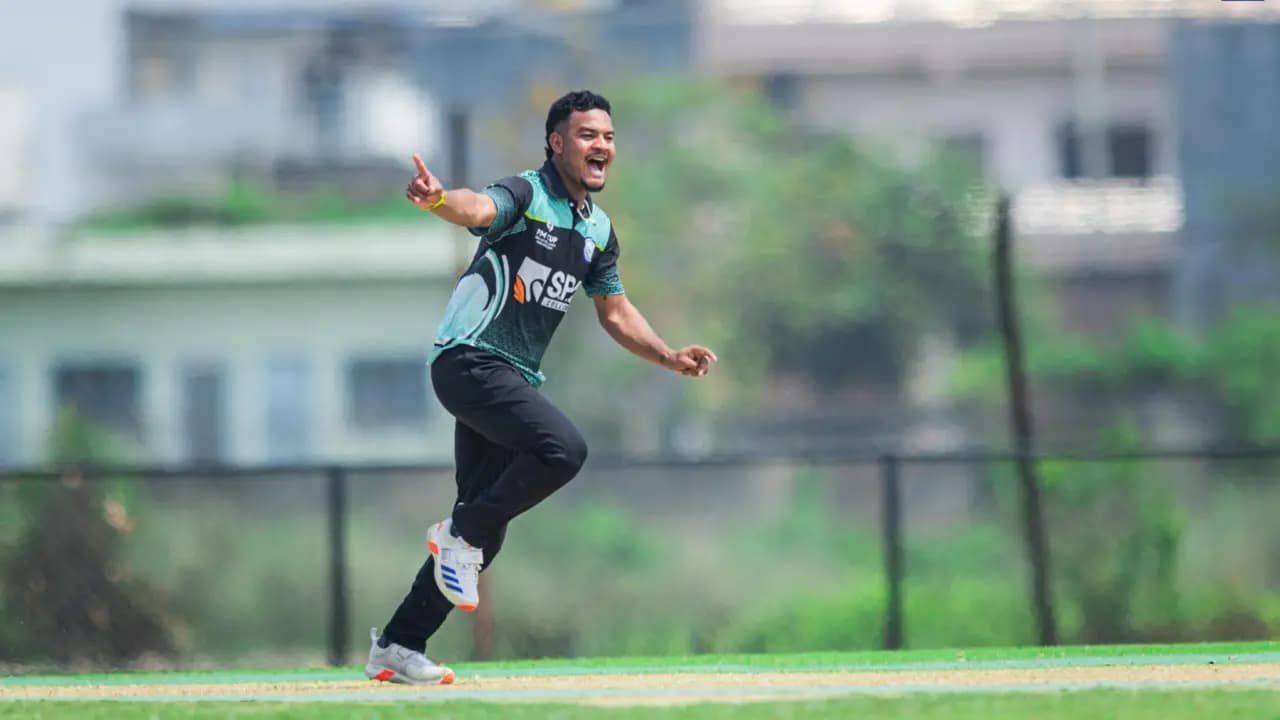 हेमन्तको सिनियर टोलीमा डेब्यु