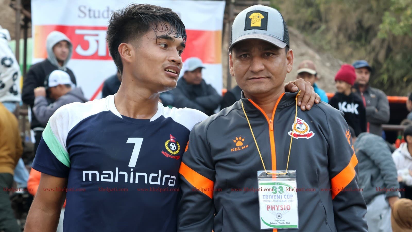 गोल ‘सेलिब्रेसन’ गर्ने क्रममा एपीएफका समीर घाइते