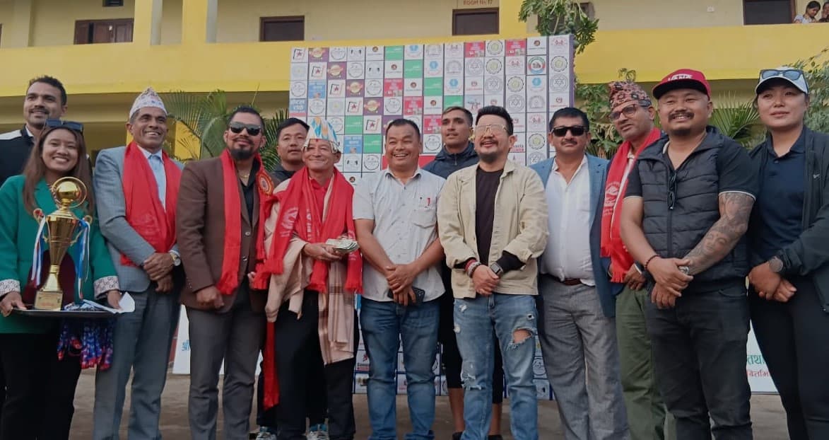 भलिबल प्रशिक्षक राई एक लाख सहित सम्मानित