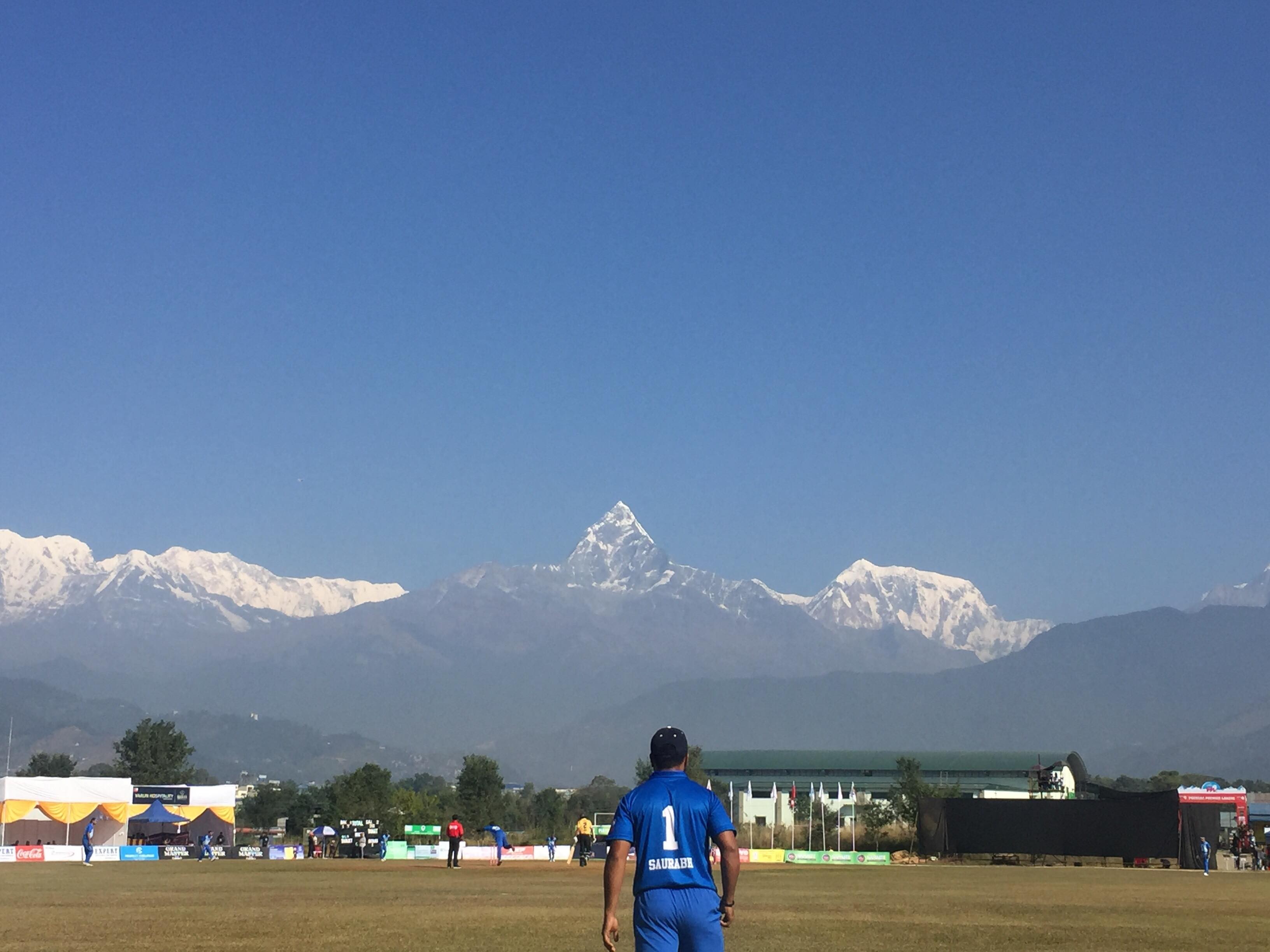 बुटवलविरुद्ध टस जितेर ब्याटिङ गर्दै धनगढी