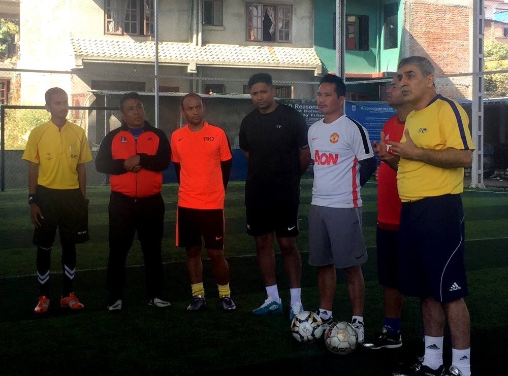 नेपाली राष्ट्रिय फुटसल टोलीसंग एएफसी फुटसल पदाधिकारीको भेट