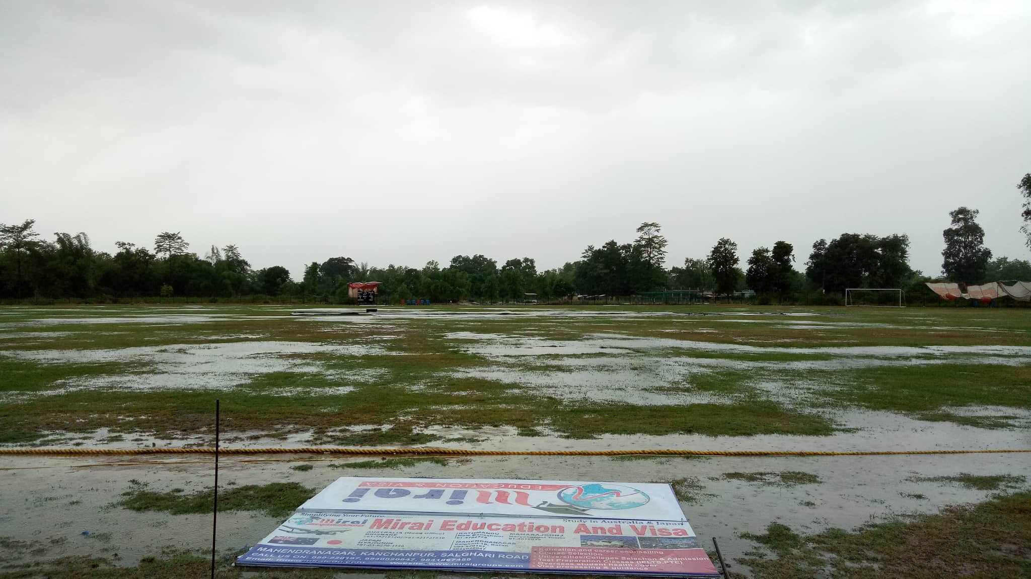 वर्षा बाधक बन्दा प्रदेश १ र ३ ले अंक बाँडे