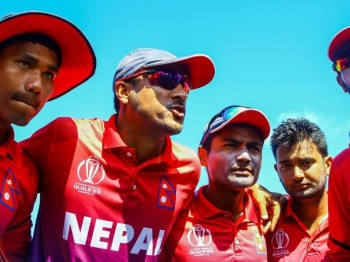 राष्ट्रिय क्रिकेट टिम भोली स्वदैश फर्कदै