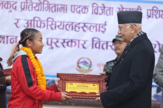 साढे दुई महिनापछि महिला टोलीले पाए नगद पुरस्कार