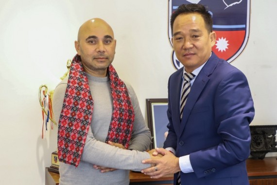 कार्यवाहक मुख्य प्रशिक्षक हुमागाई नेपाल आईपुगे